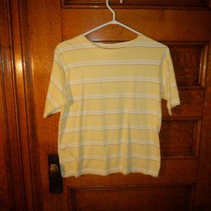 *** TABI *** TOP ~ Medium / Large ~ Next to New